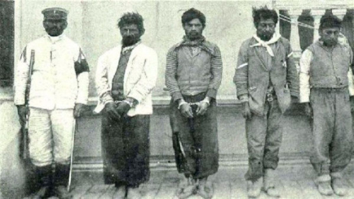 Luego de extraer las vísceras de sus víctimas, Antonia Gueche le cortaba partes del cuerpo para que fueran asadas y consumidas por el resto de la banda.