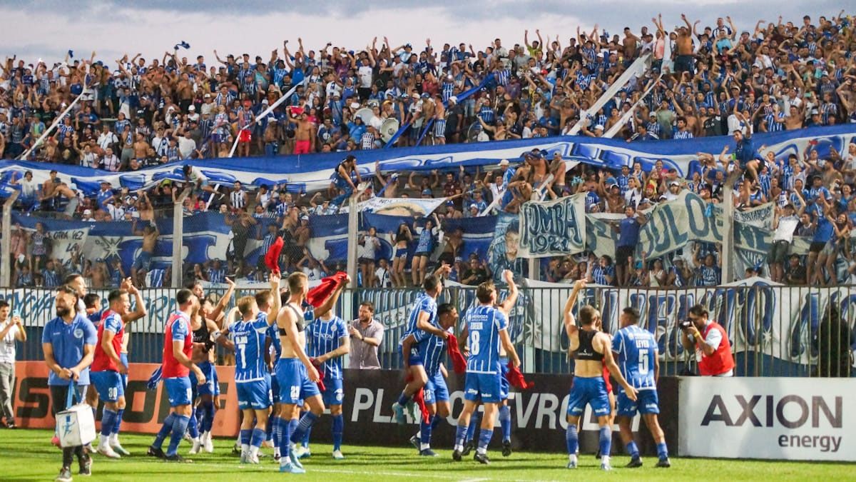 El Tomba viene de festejar en la Copa Argentina en el triunfo en la definición por penales en el clásico ante San Martín de San Juan. El Tomba viene de festejar en la Copa Argentina en el triunfo en la definición por penales en el clásico ante San Martín de San Juan.