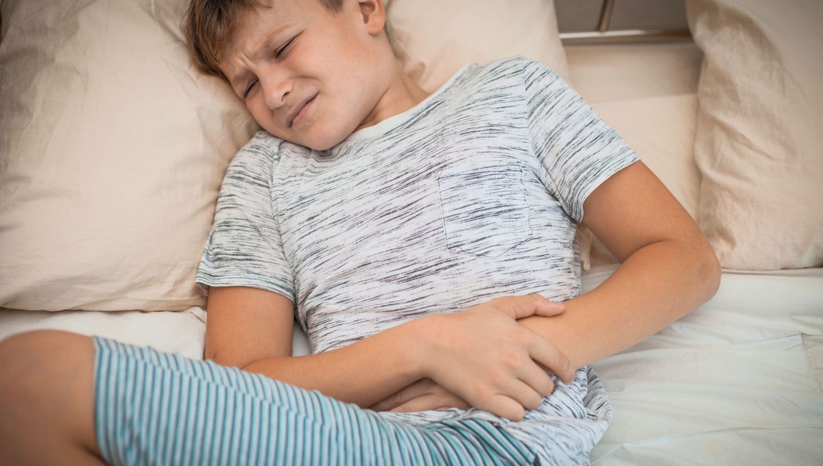 El empacho es una enfermedad caracterizada por el estancamiento de alimentos en el tracto gastrointestinal, debido a excesos alimentarios o la ingestión de elementos no digeribles. Hablando criollamente es por comer mucha chatarra o golosinas El empacho es una enfermedad caracterizada por el estancamiento de alimentos en el tracto gastrointestinal, debido a excesos alimentarios o la ingestión de elementos no digeribles. Hablando criollamente es por comer mucha chatarra o golosinas