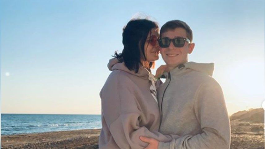 Influencer rusa anunció que está embarazada de su hijastro