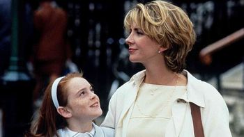 Juego de gemelas: qué perfume usaba Elizabeth James, la madre de Annie y Hallie