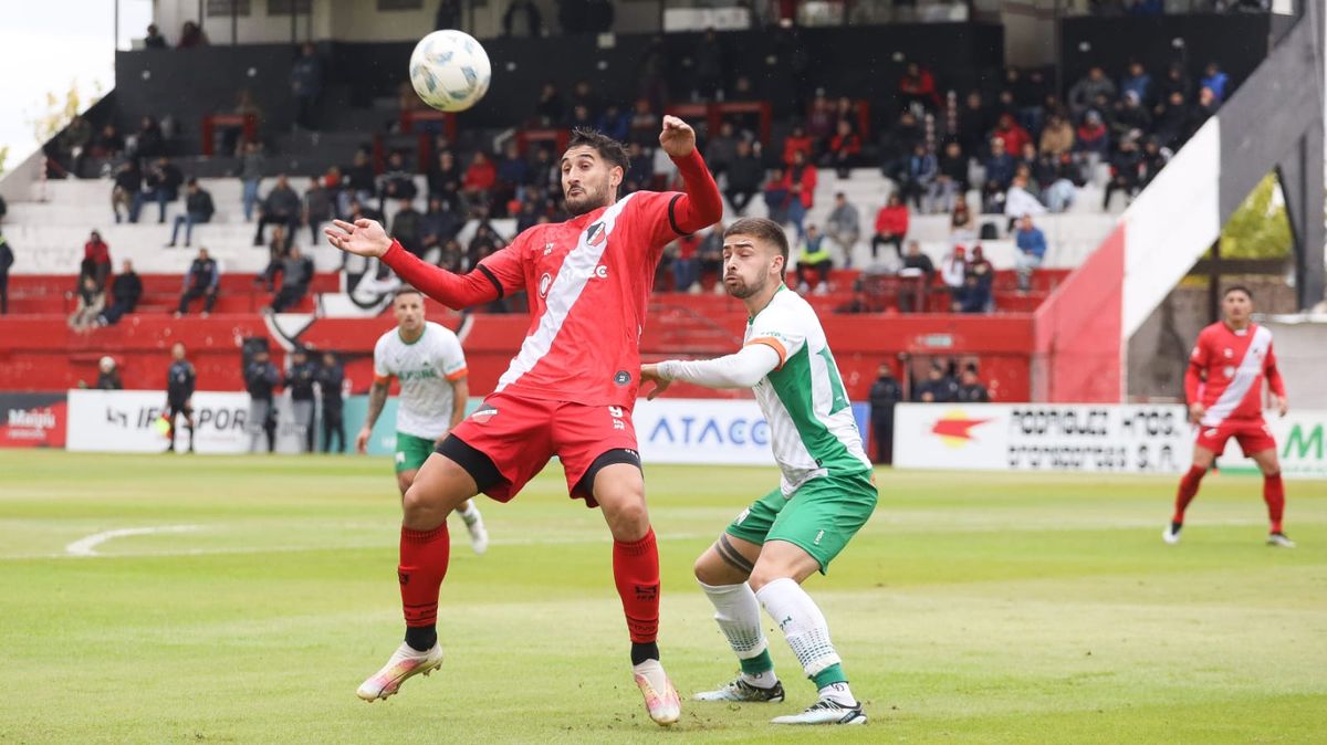 Matías Viguet es el goleador del Deportivo Maipú en este torneo de la Primera Nacional.