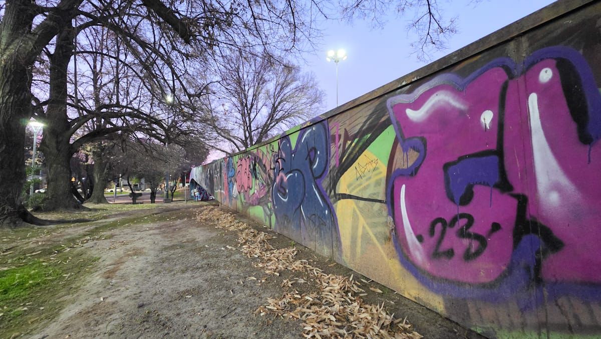 No respetan ni el grafiti anterior. No respetan ni el grafiti anterior.