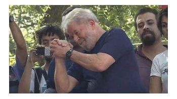 Lula lanzó desde la cárcel su candidatura a presidente