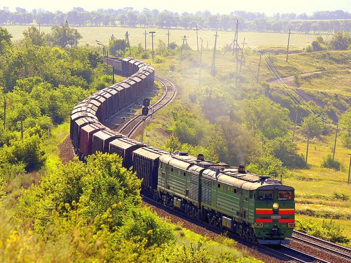 Este tren ayudará a la conexión comercial entre los tres países involucrados Este tren ayudará a la conexión comercial entre los tres países involucrados