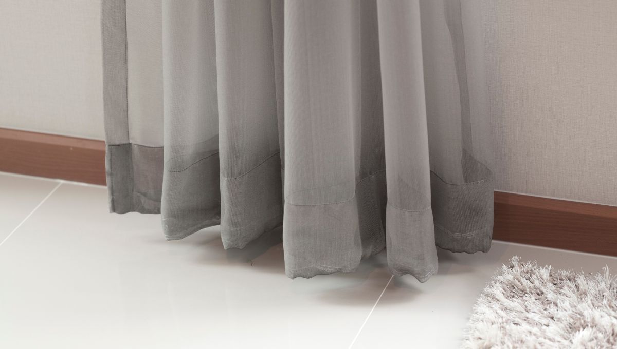 Las cortinas livianas pueden lavarse en una bañera para que no se rompan. Las cortinas livianas pueden lavarse en una bañera para que no se rompan. 