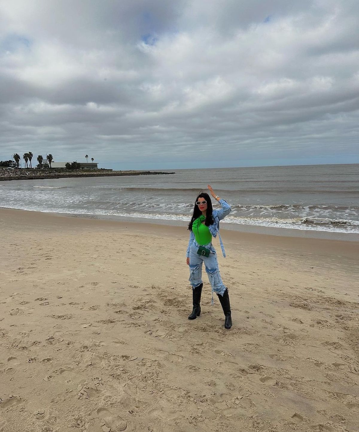 Las impactantes fotos de Charlotte Caniggia en las playas de Uruguay. Las impactantes fotos de Charlotte Caniggia en las playas de Uruguay.