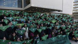 Pañuelazos a favor y en contra en Rosario
