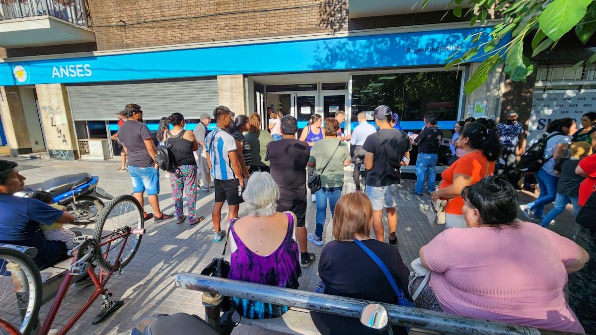 ANSES confirmó bono para jubilados en el comienzo de 2023