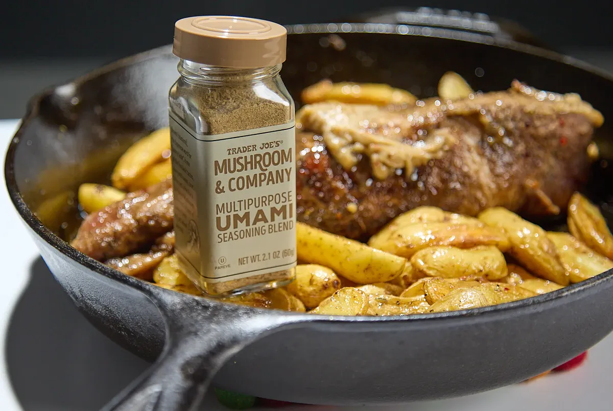 Esta receta se ve elevada por el condimento umami de la tienda. Esta receta se ve elevada por el condimento umami de la tienda.