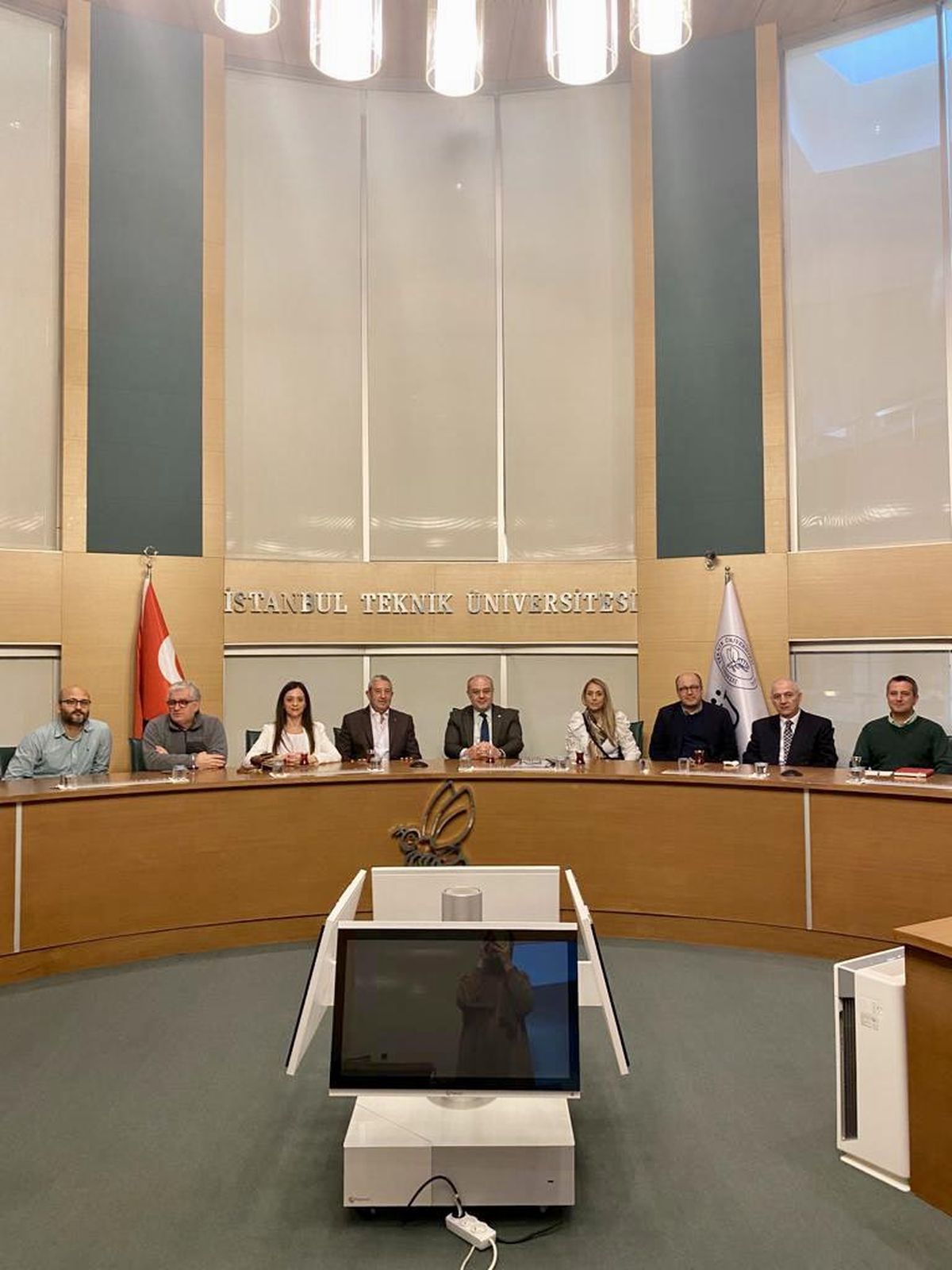 Julio Cobos en la Universidad de Estambul, Turquía.