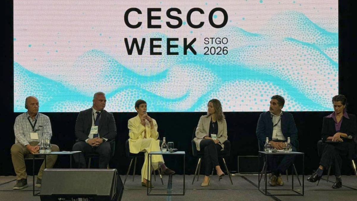 Jimena Latorre presentó en Chile el plan de minería provincial para atraer inversores