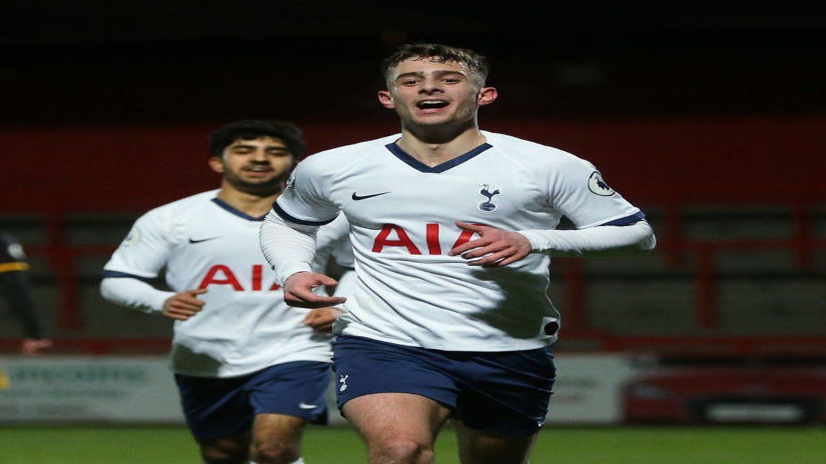 Maurizio Pochettino se gana espacio en el Tottenham.
