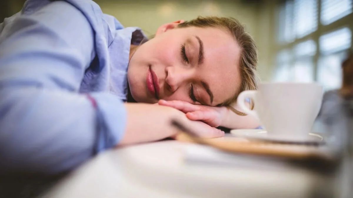 La siesta del café es un método que impulsa la productividad y reduce la fatiga en pocos minutos. La siesta del café es un método que impulsa la productividad y reduce la fatiga en pocos minutos.