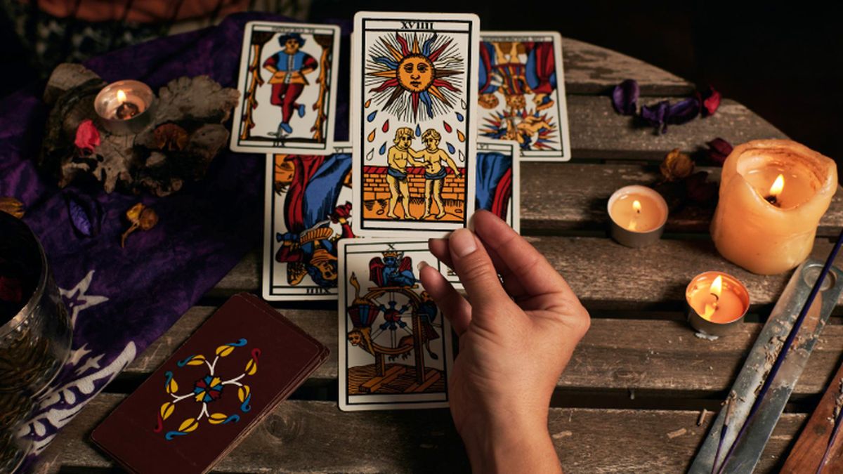 TAROT: descubre sus predicciones para hoy miércoles 16 de abril de 2025