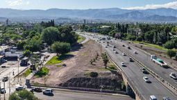 Entre el lunes y el martes se colocaron las multas para los desprevenidos que circulaban en contramano por las laterales del Acceso Este. Entre el lunes y el martes se colocaron las multas para los desprevenidos que circulaban en contramano por las laterales del Acceso Este.