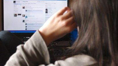 Facebook es una de las redes sociales utilizadas para pactar compras o ventas que terminan siendo un engaño en algunos casos.