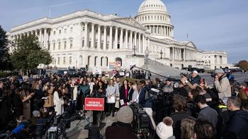 La Cámara de Representantes de EE.UU. aprobó publicar todos los documentos vinculados al caso Epstein La Cámara de Representantes de EE.UU. aprobó publicar todos los documentos vinculados al caso Epstein