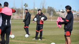 Alexis Matteo, el nuevo entrenador del Deportivo Maipú habló de su primeros días de trabajo al frente del equipo.