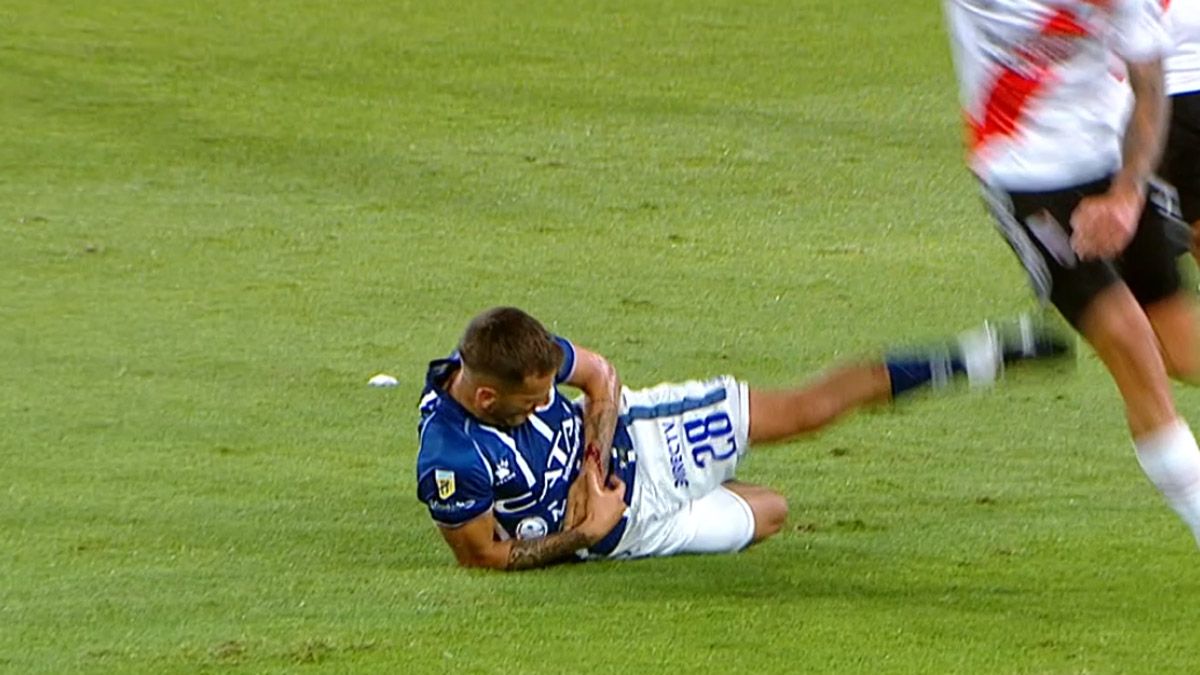 Renzo Tesuri asustó a todos con un corte muy profundo