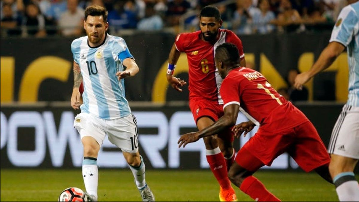 Messi le hizo 3 goles a Panamá en 2016