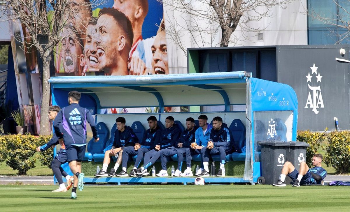 Lionel Messi no ha podido entrenarse al máximo con la Selección argentina Lionel Messi no ha podido entrenarse al máximo con la Selección argentina