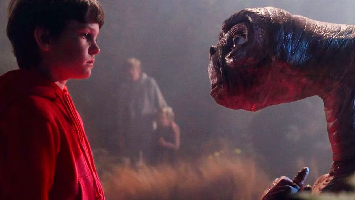 Henry Thomas en una de las escenas más icónicas de Hollywood. Henry Thomas en una de las escenas más icónicas de Hollywood.