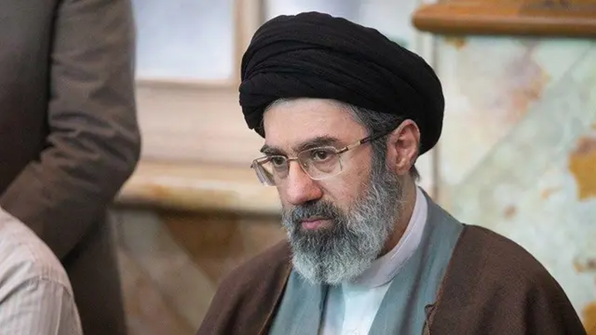 El ayatola Mojtaba Khamenei amenazó con represalias tras los nuevos ataques de Estados Unidos. El ayatola Mojtaba Khamenei amenazó con represalias tras los nuevos ataques de Estados Unidos.