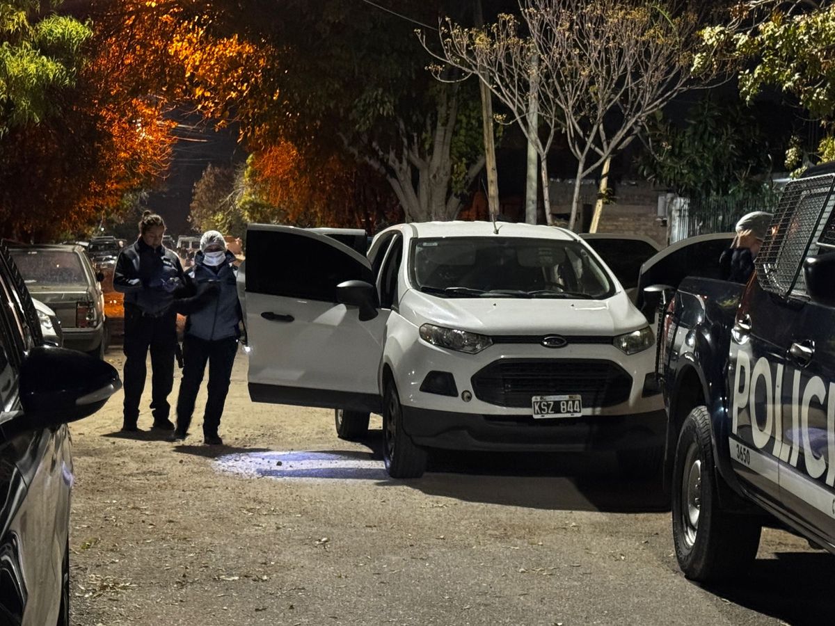 La Policía persiguió a tres delincuentes por distintas calles de Guaymallén y logró detener a uno de ellos