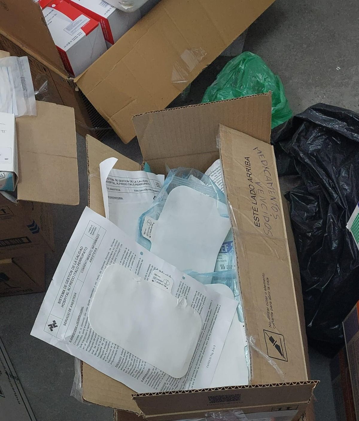 Una de las imágenes que se difundieron tras conocerse que había medicamentos guardados en la Casa de la Cultura. Una de las imágenes que se difundieron tras conocerse que había medicamentos guardados en la Casa de la Cultura.