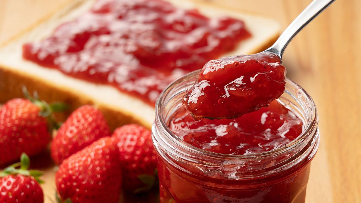 La receta de dulce de frutilla es ideal para elaborarla en esta época, donde la fruta abunda en plena temporada. La receta de dulce de frutilla es ideal para elaborarla en esta época, donde la fruta abunda en plena temporada.