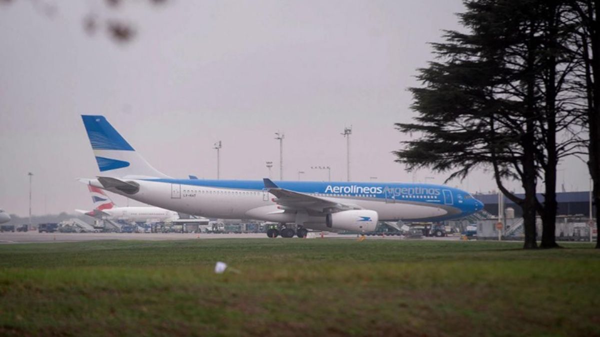 Alerta en Ezeiza: amenaza de bomba en un avión de Aerolíneas Argentinas que despegaba hacia Miami