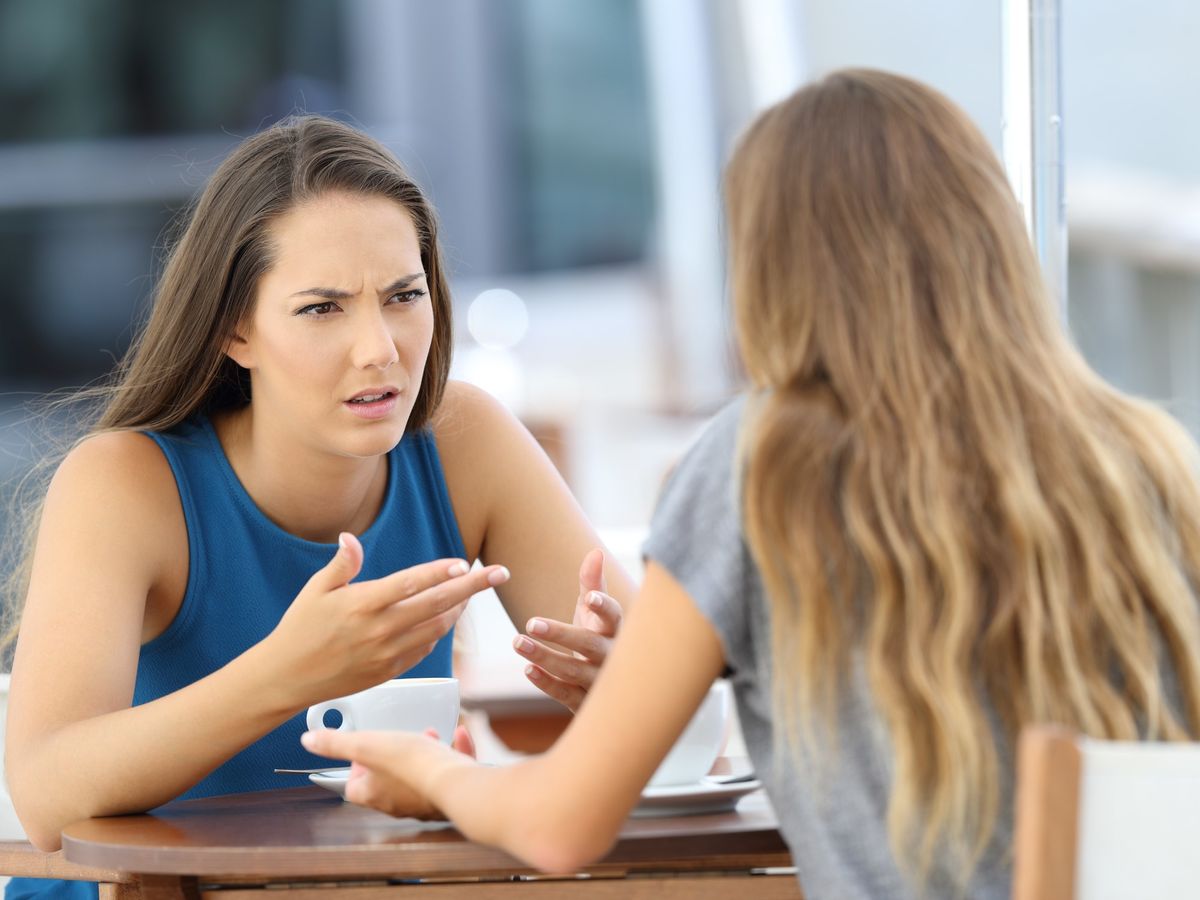 Señales y hábitos para identificar a un mal amigo, según la psicología Señales y hábitos para identificar a un mal amigo, según la psicología