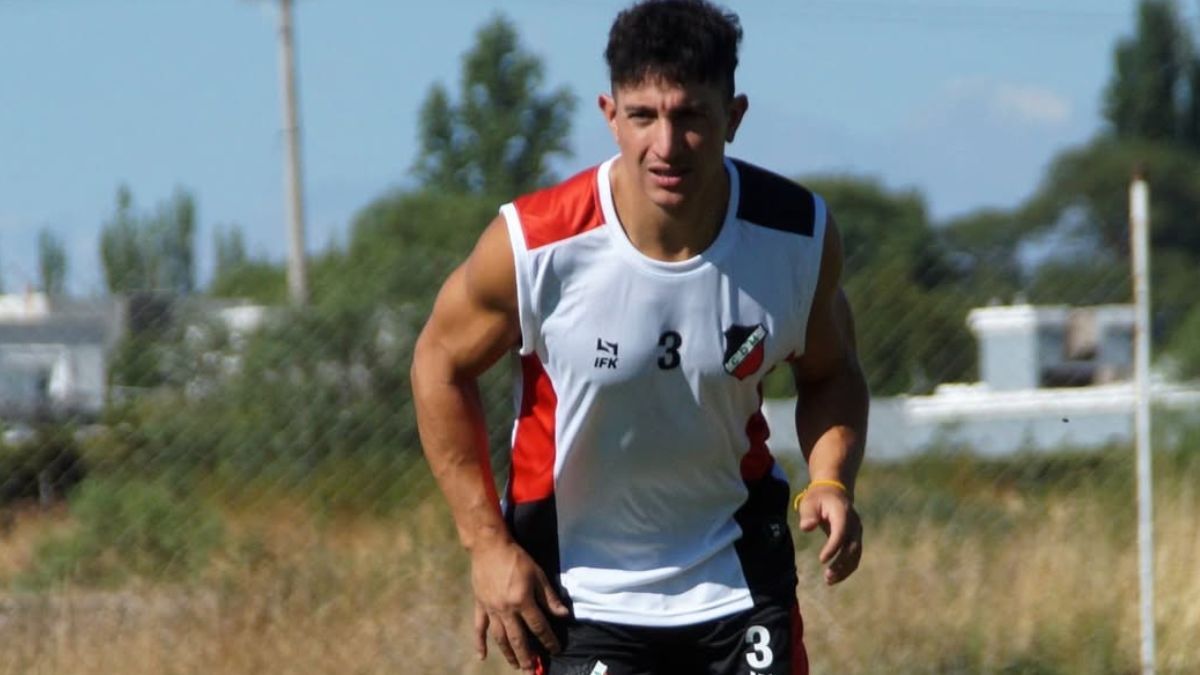 Emiliano Ozuna está listo para comenzar el torneo de la Primera Nacional con el Deportivo Maipú. Foto: Gentileza Prensa Deportivo Maipú. 