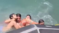En el video se observa cómo fueron rescatados los jóvenes.