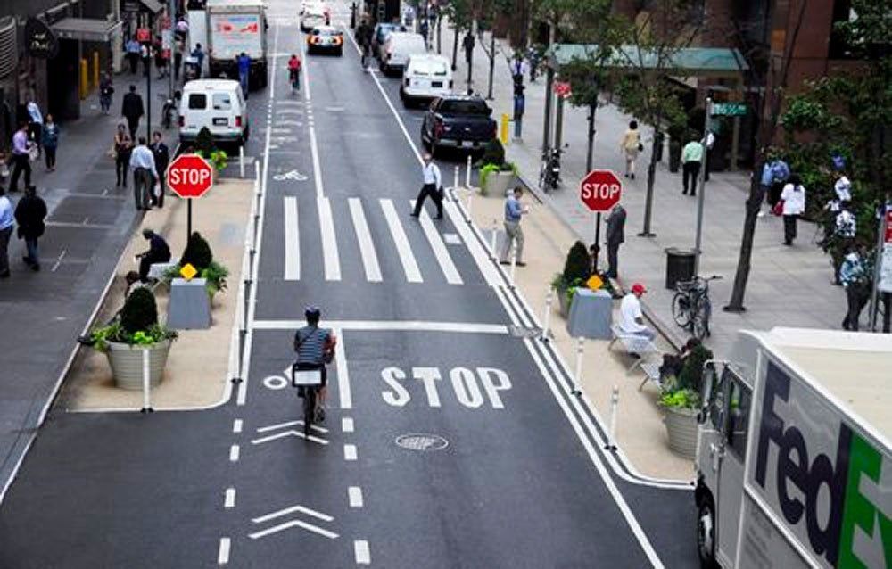 Cuando la pintura no basta: Ciclovías en el mundo
