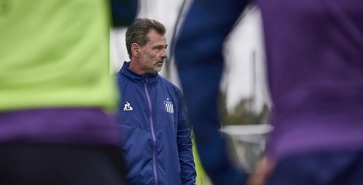 El entrenador explicó el motivo de su decisión.