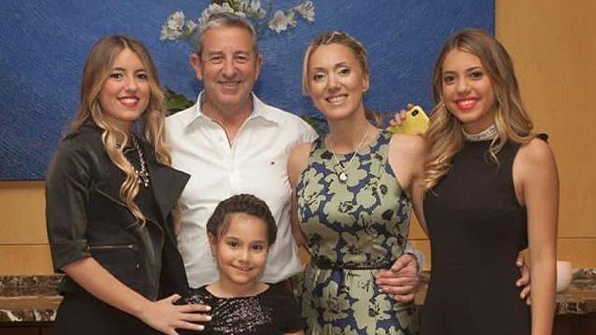 Julio Cobos festejó por las redes que será padre