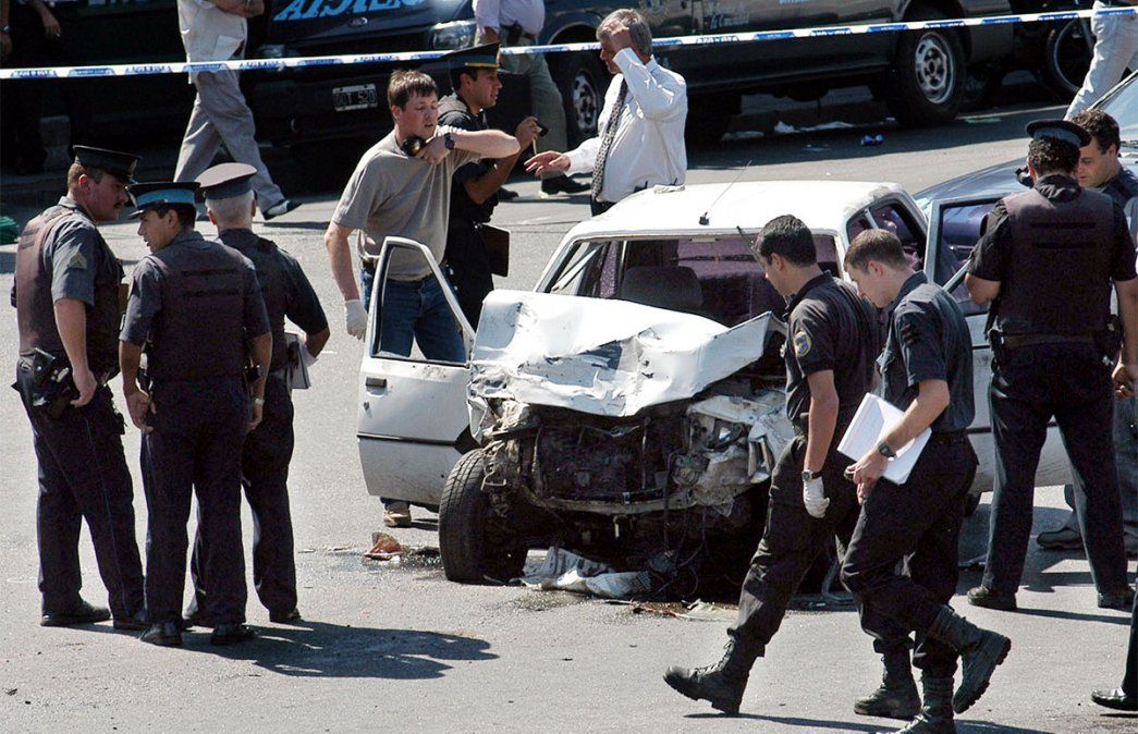 Una Cámara Civil ordenó a Fernando Carrera y a la Policía Federal indemnizar a familiares de dos mujeres y un niño, atropellados en la masacre de Pompeya. Foto: NA.