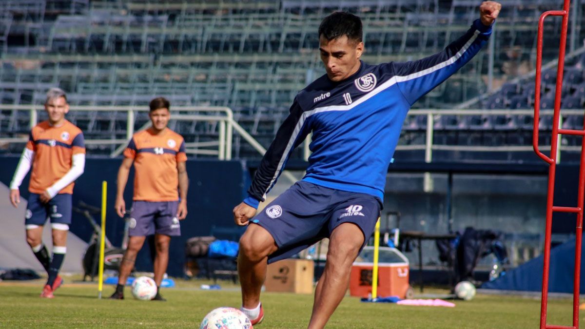 Diego Cardozo y su aclaración por los sueldos que le deben al plantel