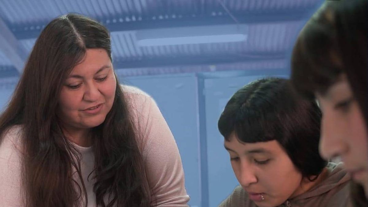 Docente mendocina gana premio a inspiradora del año: Conoce su historia de superación