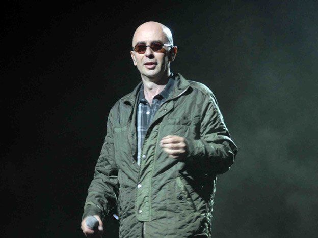 Las entradas para el recital del Indio Solari costarán 300 y 400 pesos y salen a la venta este lunes