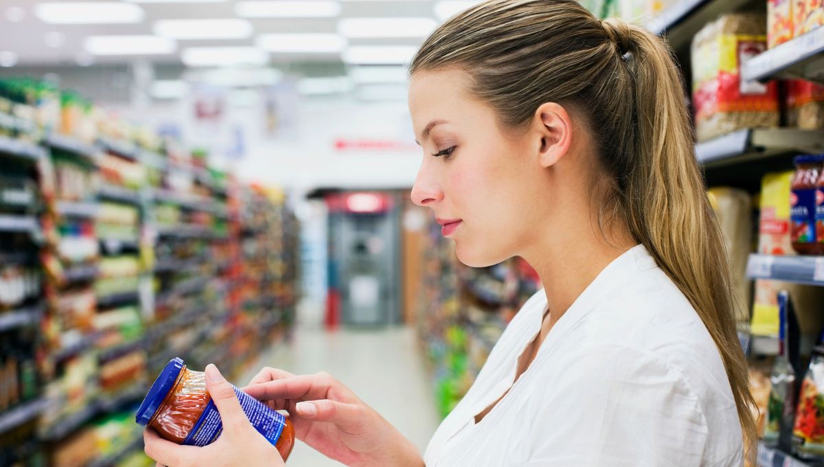 Aprender a leer las etiquetas de los alimentos es importante para conocer los ingredientes y nutrientes. Aprender a leer las etiquetas de los alimentos es importante para conocer los ingredientes y nutrientes.