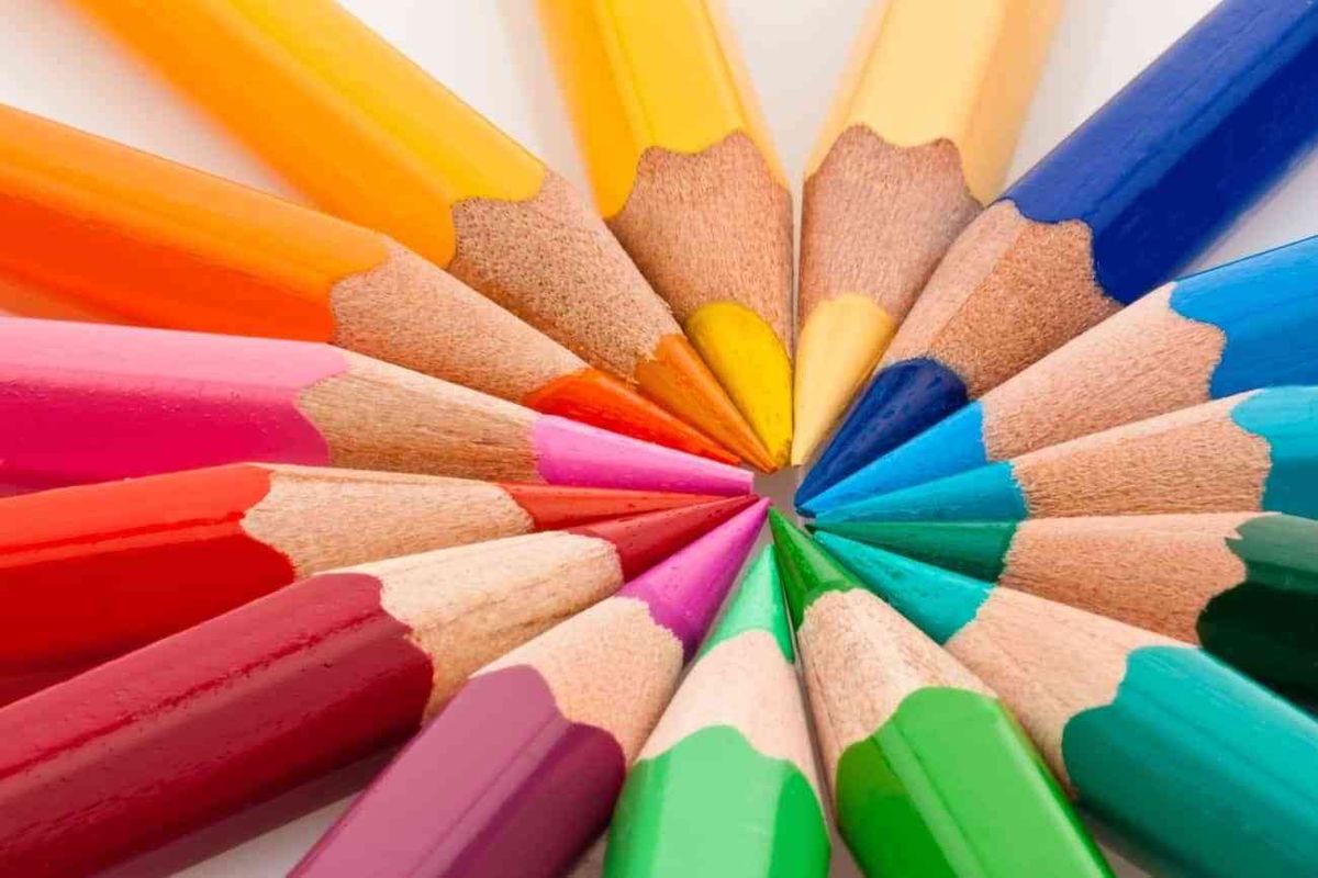 Quien tiene lápices de colores viejos en casa, tiene un tesoro: por qué y para qué sirven