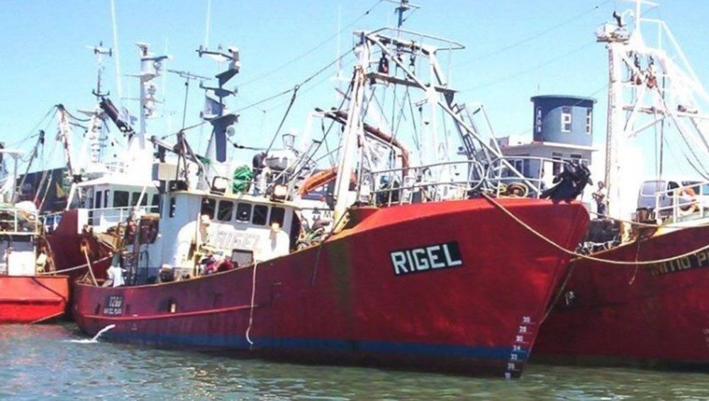Un pesquero con nueve tripulantes se perdió frente a las costas de Chubut