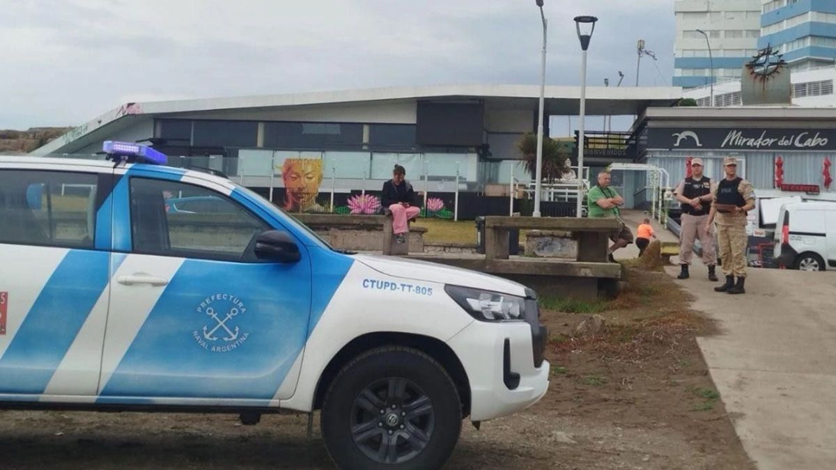 El hombre de 72 años había ingresado al mar en la zona de Cabo Corrientes y se perdió de la vista de un amigo.