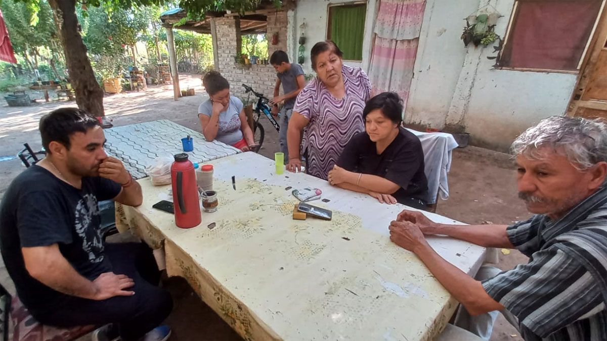 Los padres y hermanos de Marcos Molina están destrozados y necesitan que se haga justicia por la muerte del hombre de 32 años.