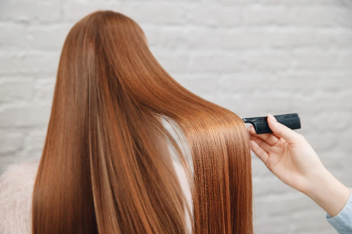 Prueba esta mascarilla casera para tener un eplo sedoso y sin frizz. Imagen: Freepik