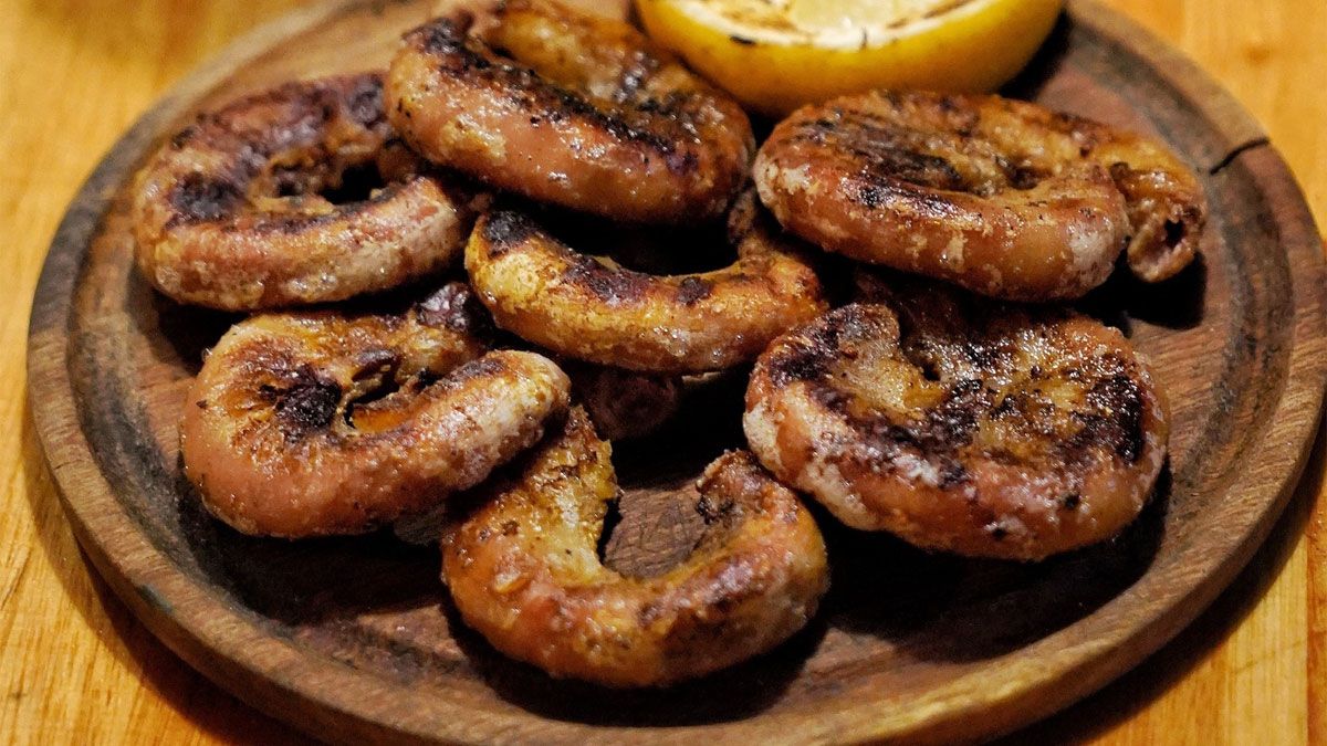 La receta para hacer los mejores chinchulines del mundo en el asado