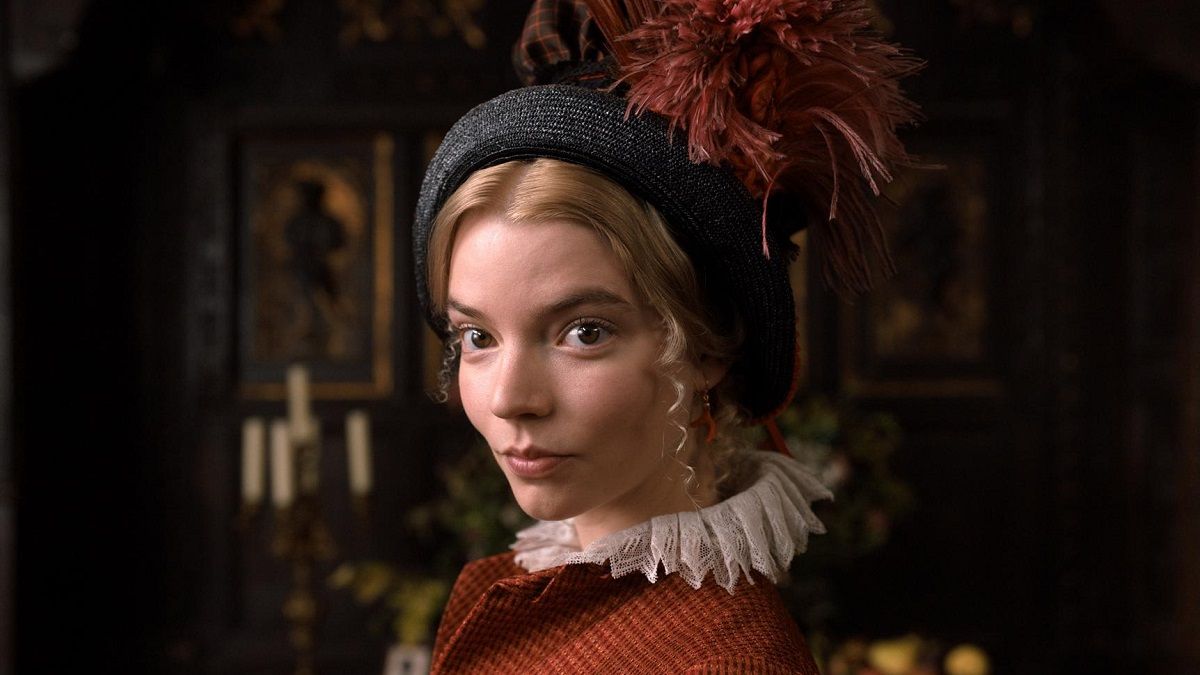 La argentina Anya Taylor-Joy vuelve a ser furor por su actuación en la película Emma.